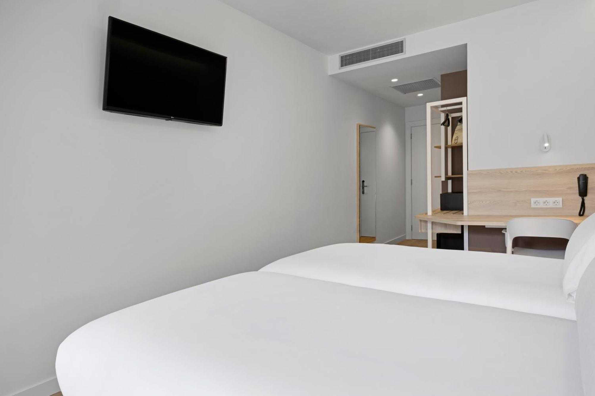 B&B Hotel Castro Urdiales Bagian luar foto