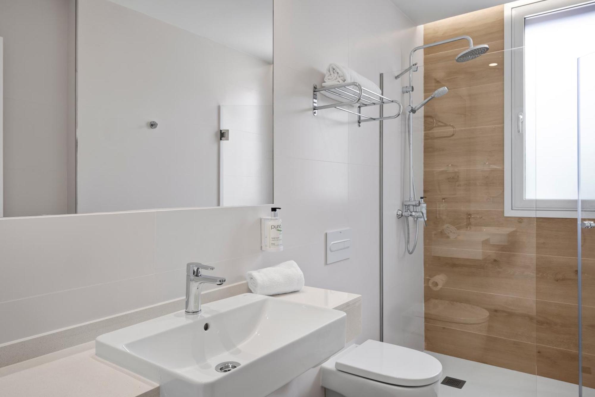 B&B Hotel Castro Urdiales Bagian luar foto